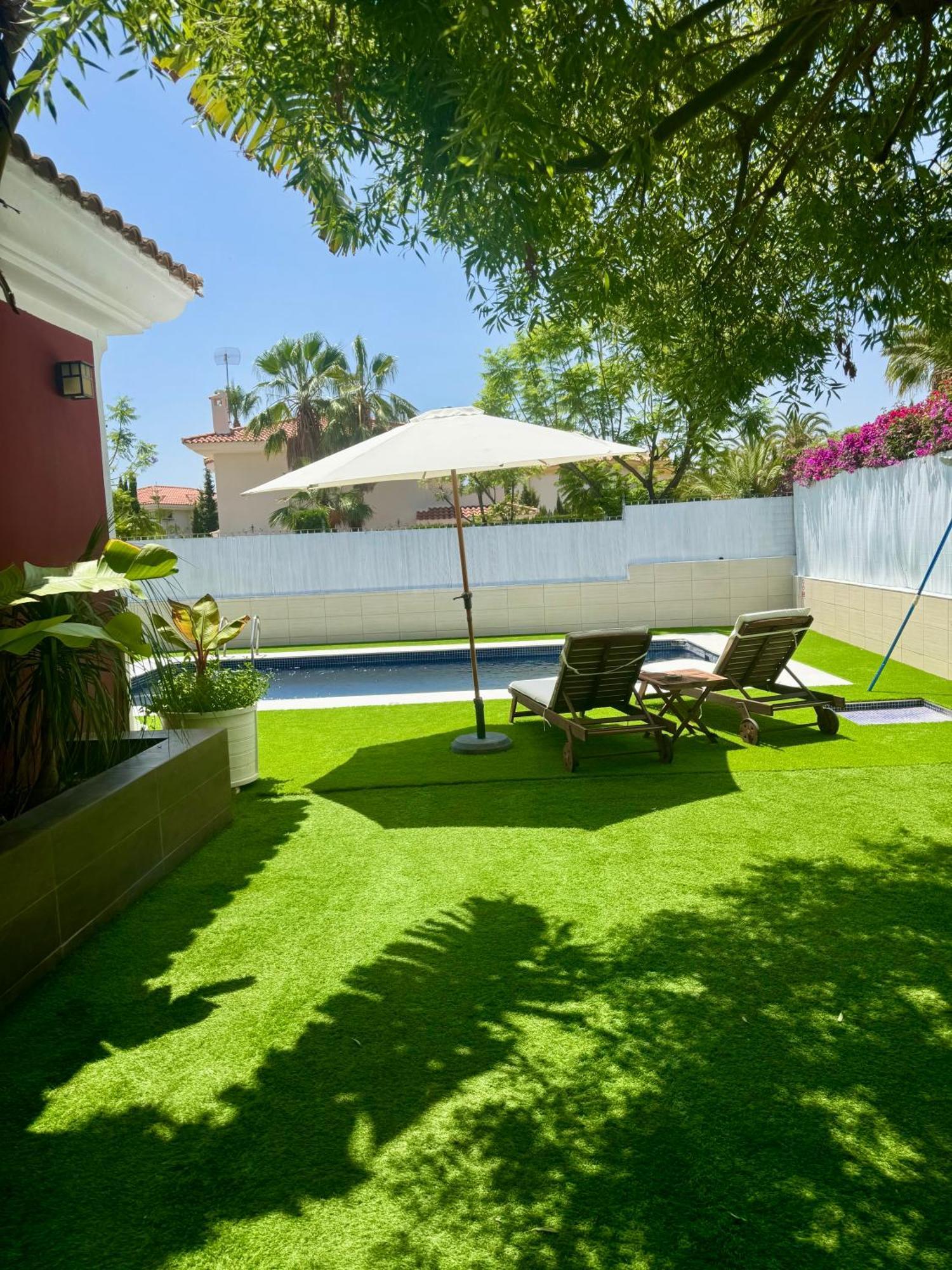 Chalet Exclusivo Bonalba อาลิกันเต ภายนอก รูปภาพ